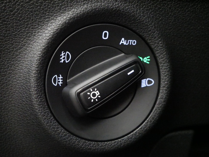Škoda Karoq 2.0 TDI 85 kW DSG  Ambition na operativní leasing