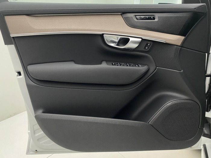 Volvo XC90 B5 AWD AUT BRIGHT PLUS 7míst na operativní leasing