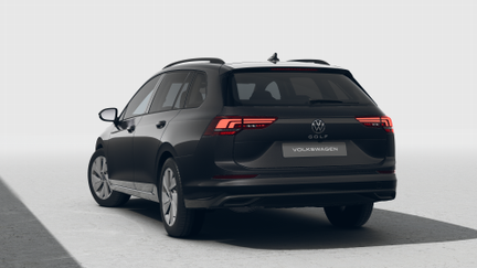 Volkswagen Golf Variant Life 1,5 eTSI 7DSG mHEV na operativní leasing