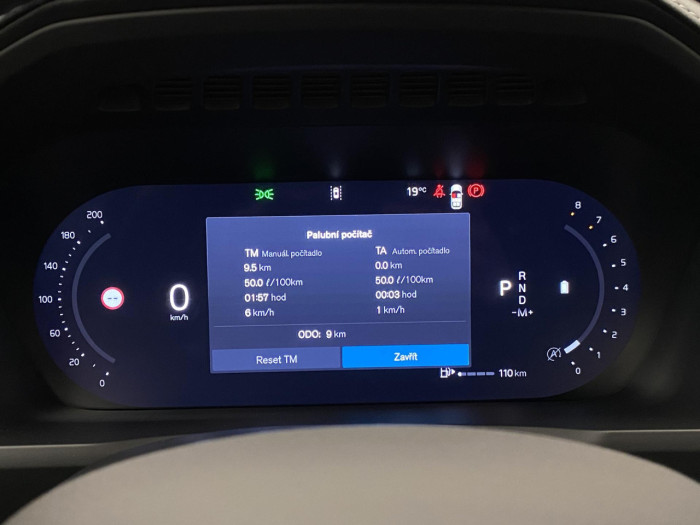 Volvo XC90 B5 AWD BLACK EDITION PLUS 7 na operativní leasing