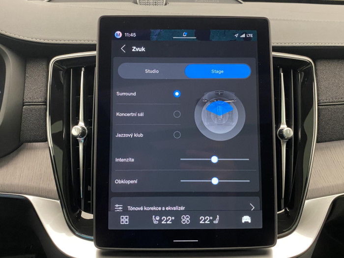 Volvo XC90 T8 AWD Plug-in DARK PLUS 7m na operativní leasing