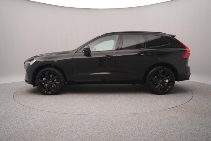 Volvo XC60 B5 AWD AUT PLUS BLACK EDITION na operativní leasing