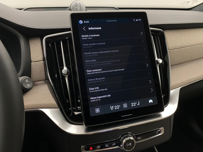 Volvo XC90 T8 AWD Plug-in BRIGHT ULTRA na operativní leasing