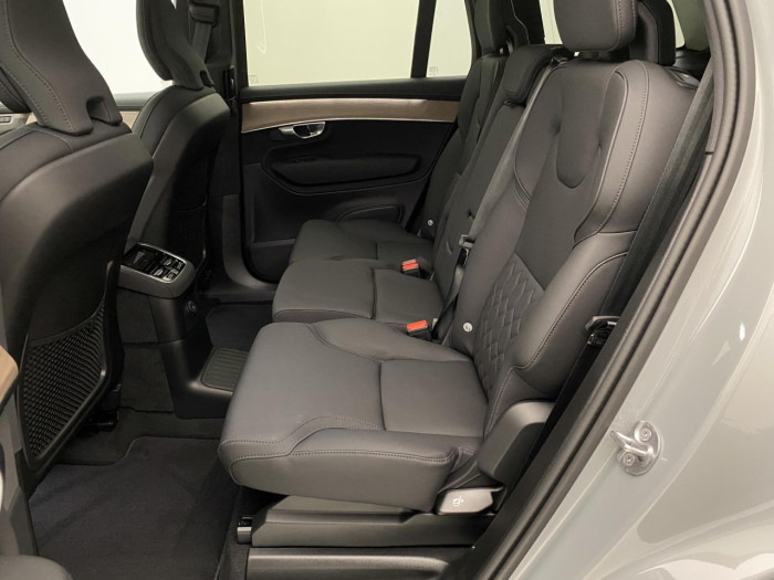 Volvo XC90 T8 AWD RECHARGE BRIGHT PLUS 7m na operativní leasing