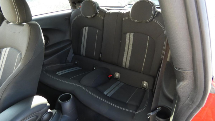 Mini Cooper S 2.0T aut. na operativní leasing