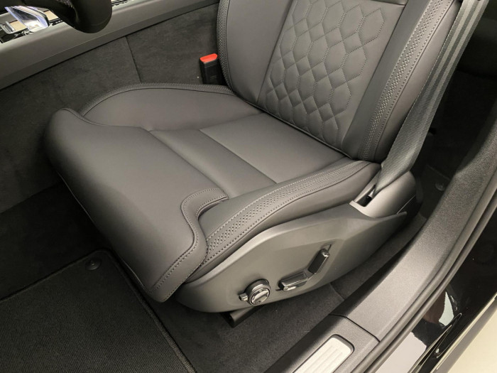 Volvo XC60 B5 AWD AUT BRIGHT PLUS na operativní leasing