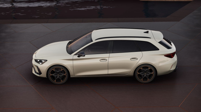 Cupra Leon SP VZ 2.0 TSI 333k DSG 4WD na operativní leasing