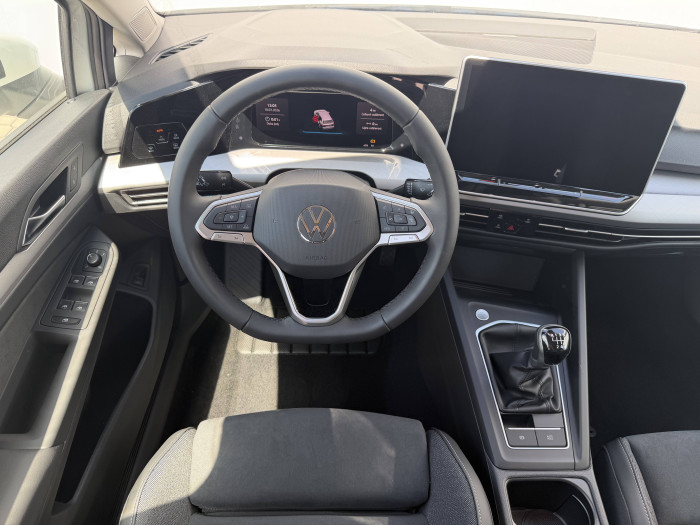 Volkswagen Golf Variant People 6G 1,5TSI / 110kW na operativní leasing