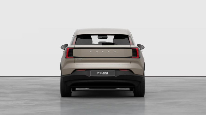 Volvo EX30 PLUS, Single Motor, 200 kW / 272 HP na operativní leasing