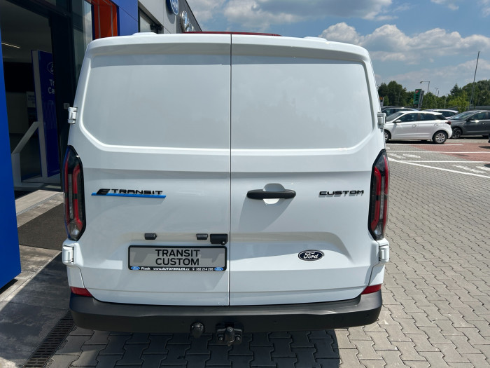 Custom 64kWh 100kW Trend 340 L1H1 na operativní leasing