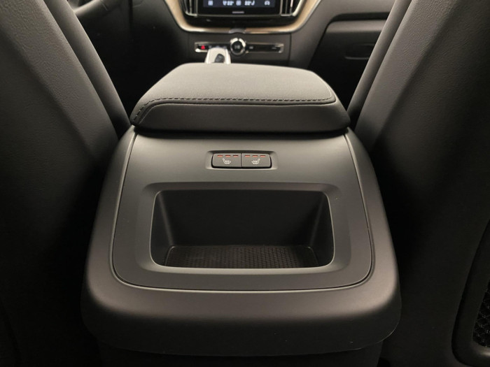 Volvo XC60 B5 AWD AUT BRIGHT PLUS na operativní leasing