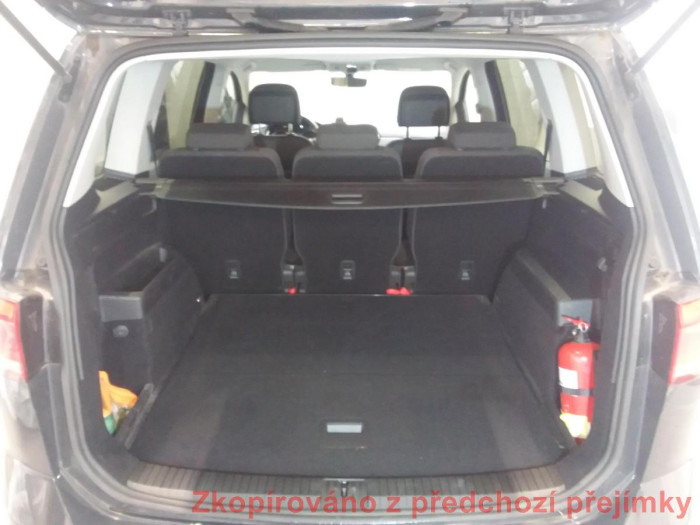 Volkswagen Touran 1.5 TSI Comfortline na operativní leasing