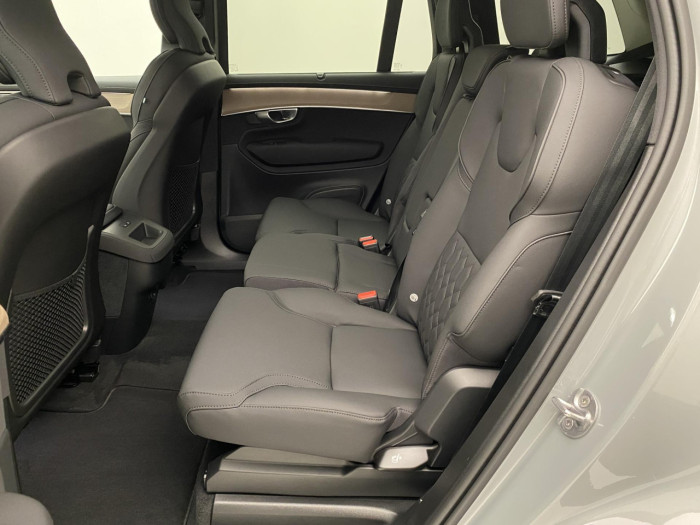 Volvo XC90 B5 AWD AUT DARK PLUS 7míst na operativní leasing