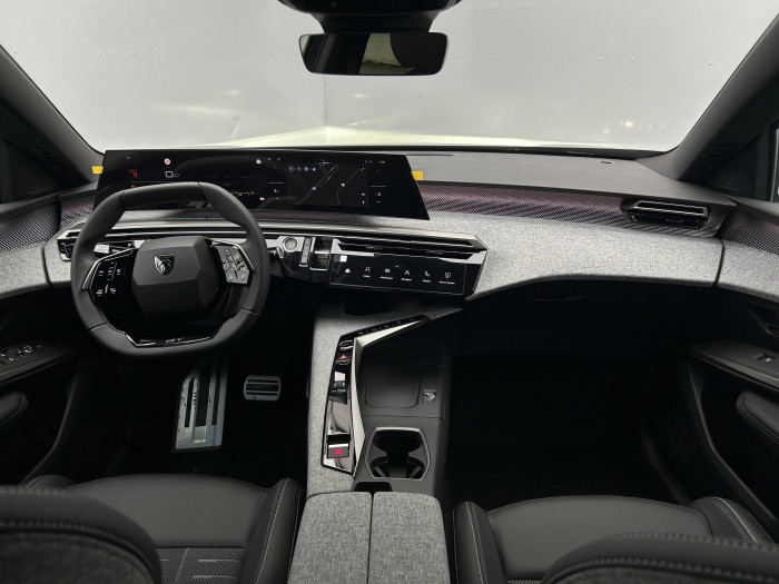 Peugeot 3008 GT e-DCS6 Hybrid / 107kW na operativní leasing