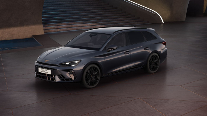 Cupra Leon SP VZ 2.0 TSI 333k DSG 4WD na operativní leasing