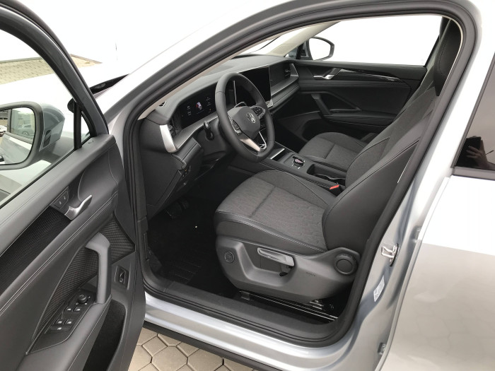 Volkswagen Tayron People 7DSG mHEV 1,5eTSi / 110kW na operativní leasing