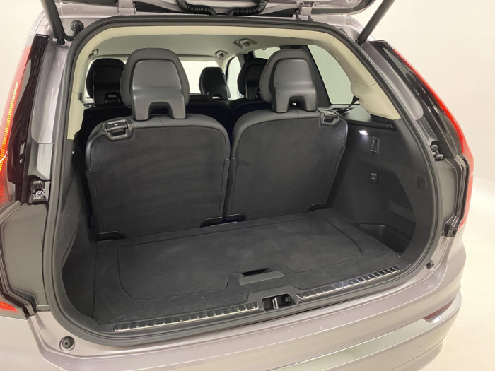 Volvo XC90 T8 AWD Plug-in BRIGHT PLUS 7m na operativní leasing