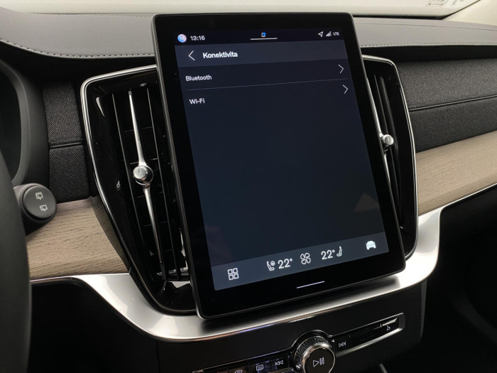 Volvo XC90 T8 AWD RECHARGE DARK PLUS 7m na operativní leasing