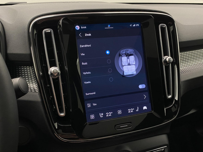Volvo EC40 BLACK EDITION SINGLE EXT ULTRA Edition na operativní leasing