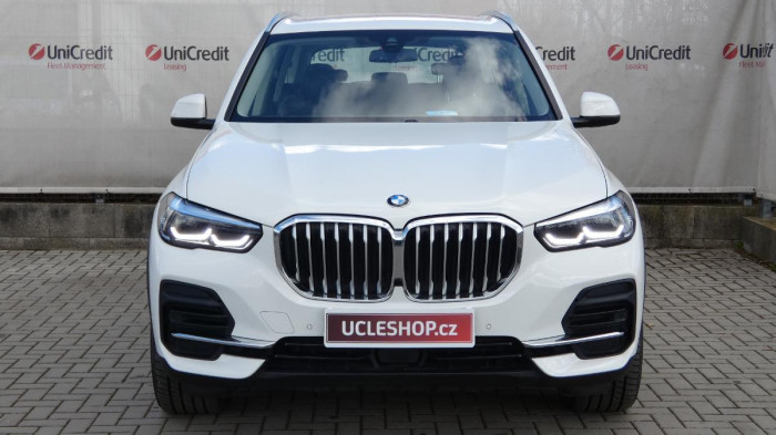 BMW X5 xDrive 40i na operativní leasing