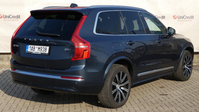 Volvo XC90 B5 AWD Ultimate Bright 7 míst na operativní leasing