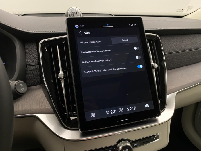 Volvo XC90 T8 AWD Plug-in DARK ULTRA na operativní leasing