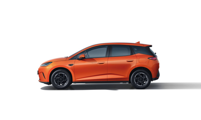 BYD DOLPHIN G DM-i Comfort 1,5 / 156kW na operativní leasing