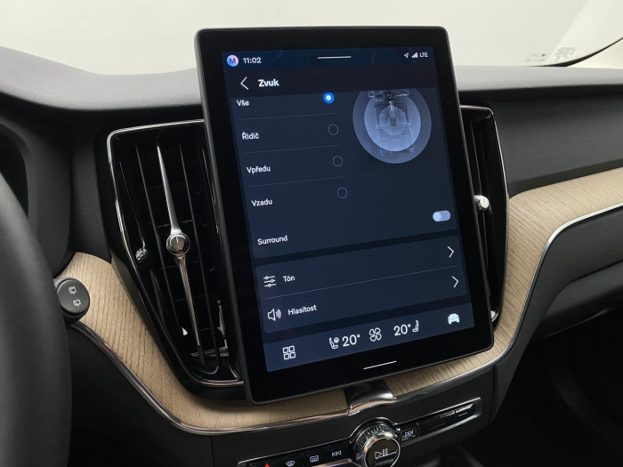 Volvo XC60 B5 AWD AUT BRIGHT PLUS na operativní leasing