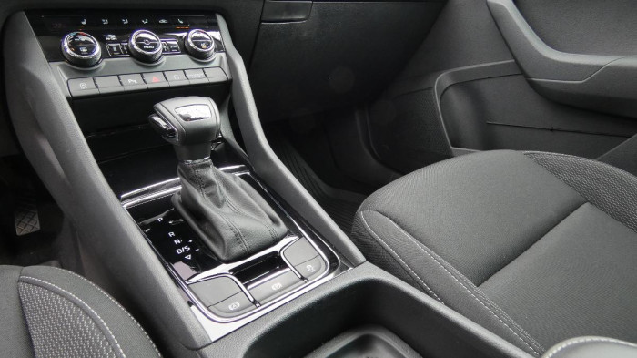 Škoda Karoq 2.0 TDI 110 kW Fresh 4x4 DSG na operativní leasing