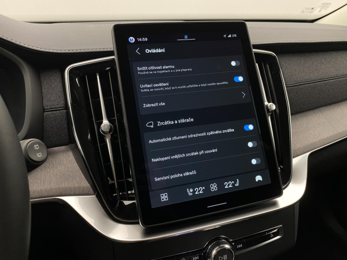 Volvo XC90 T8 AWD Plug-in BRIGHT PLUS 7m na operativní leasing