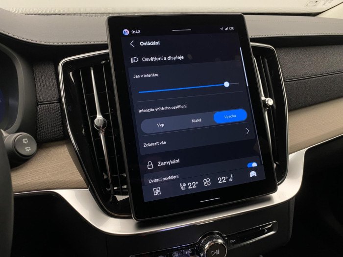 Volvo XC90 T8 AWD RECHARGE BRIGHT PLUS 7m na operativní leasing