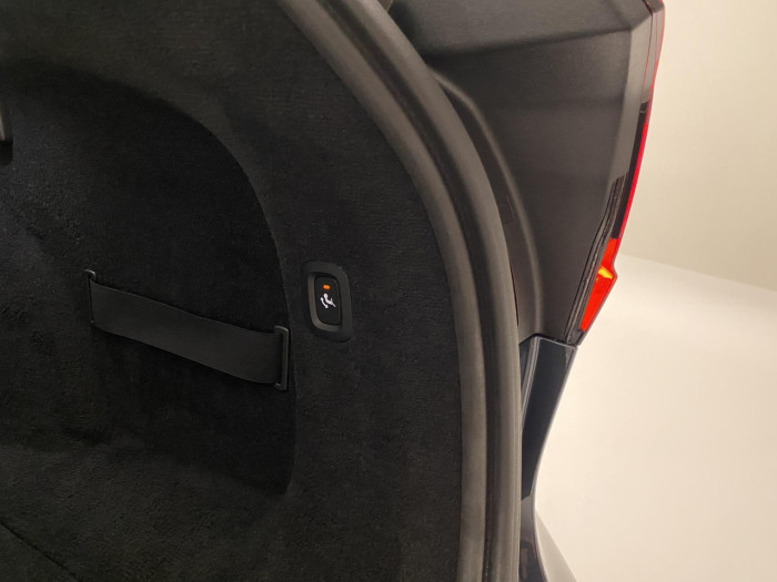 Volvo V90 T6 AWD Plug-in BRIGHT PLUS na operativní leasing