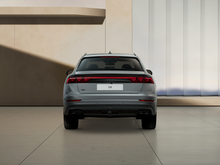 Audi Q8 SUV TDI quattro 210 kW na operativní leasing