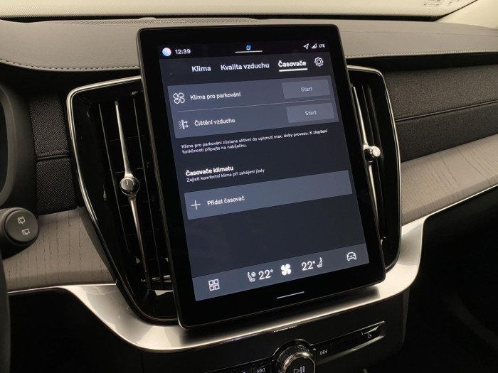 Volvo XC90 T8 AWD RECHARGE DARK PLUS 7m na operativní leasing