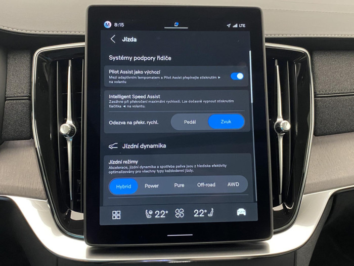 Volvo XC90 T8 AWD Plug-in DARK ULTRA na operativní leasing