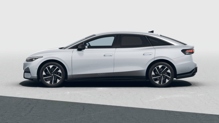 Volkswagen ID.7 Pro S People 86kWh / 210kW na operativní leasing