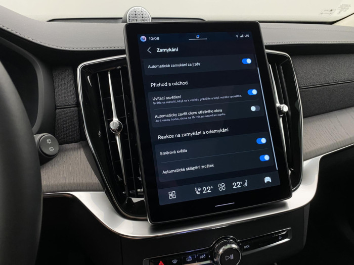 Volvo XC90 T8 AWD Plug-in BRIGHT ULTRA na operativní leasing