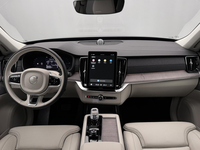 Volvo XC90 T8 AWD Plug-in BRIGHT PLUS 7m na operativní leasing