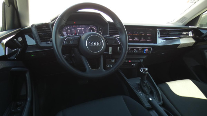 Audi A1 35 TFSI S-line Stronic na operativní leasing