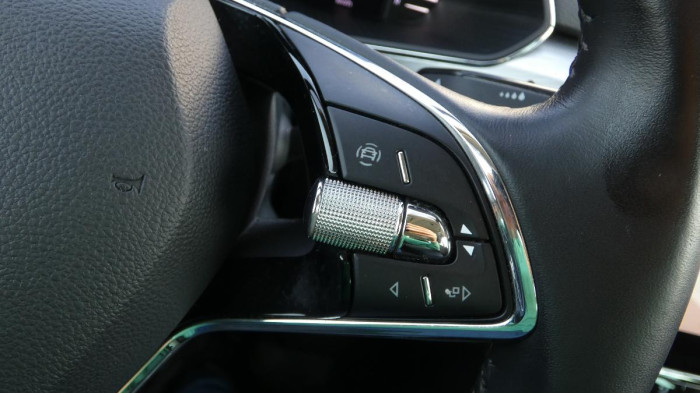 Škoda Superb 1.4 TSI iV Ambition DSG na operativní leasing