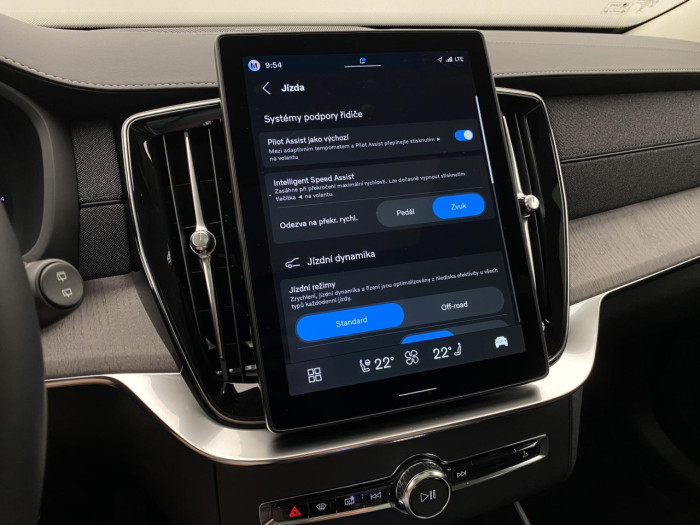 Volvo XC90 B5 AWD AUT DARK PLUS 7míst na operativní leasing
