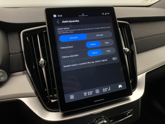 Volvo XC90 B5 AWD BLACK EDITION PLUS 7 na operativní leasing