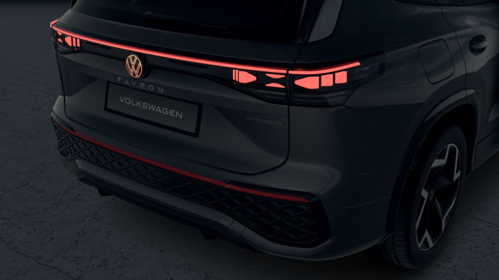 Volkswagen Tayron R-Line People 200 kW eHybrid na operativní leasing