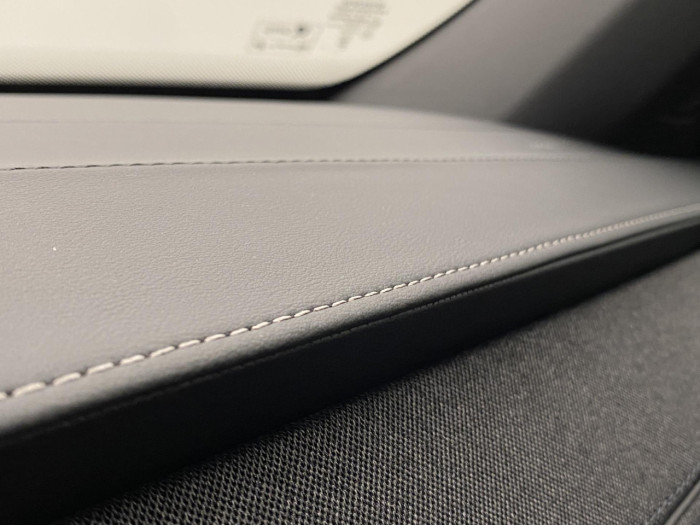 Volvo XC90 B5 AWD BLACK EDITION PLUS 7 na operativní leasing