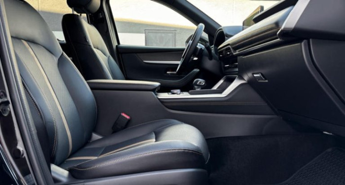 MAZDA CX-60 3.3 D254 HOMURA PLUS – SILA, KTERÁ SE NEPTÁ, JESTLI MŮŽE na operativní leasing
