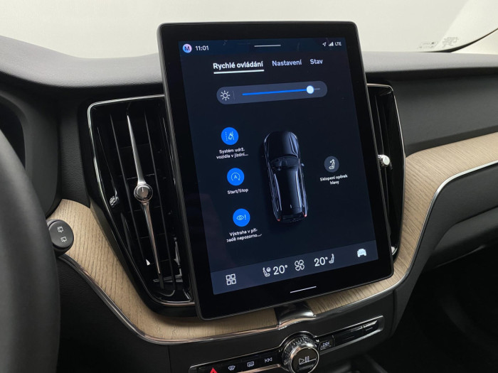 Volvo XC60 B5 AWD AUT BRIGHT PLUS na operativní leasing