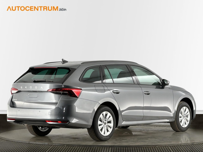 Škoda Octavia Selection 1,5 TSI Hybrid 110 kW DSG na operativní leasing