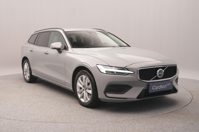 Volvo V60 B4 AUT CORE na operativní leasing
