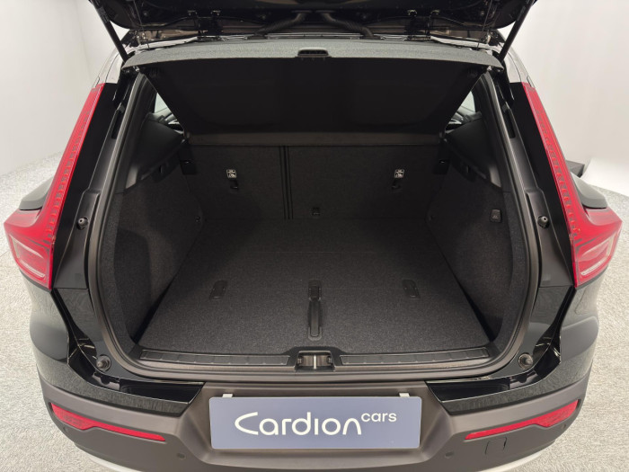 Volvo XC40 B3 AUT ESSENTIAL na operativní leasing