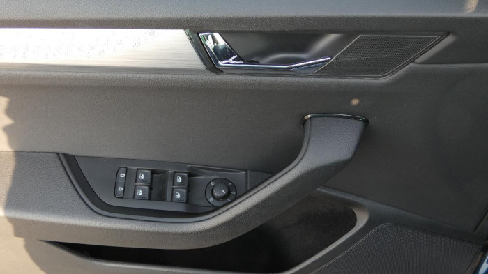 Škoda Superb 1.4 TSI iV Ambition DSG na operativní leasing